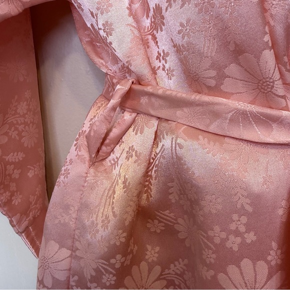 Chandio NY | VTG Blush Pink Jacquard Floral Belted Lingerie Maxi Satin Robe - Picture 8 of 16